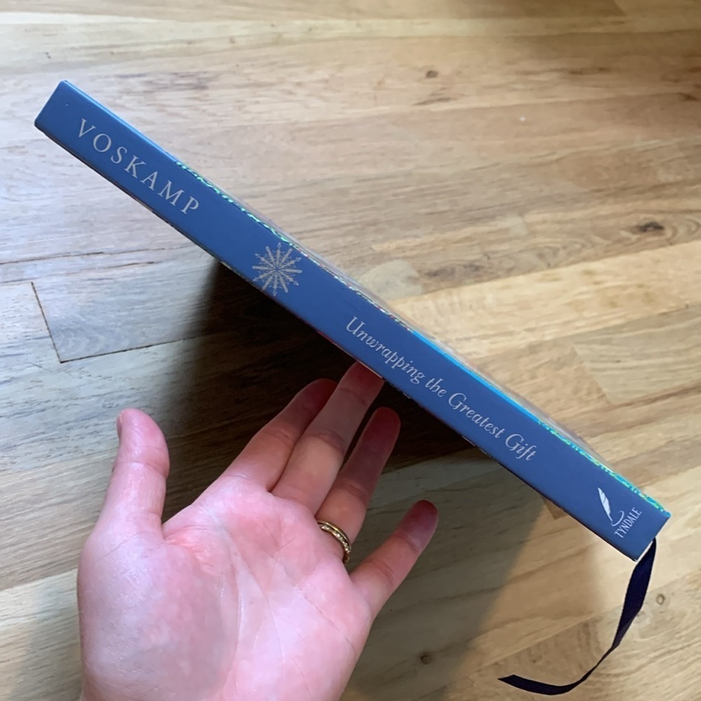 Unwrapping the Greatest Gift by Ann Voskamp A Family Celebration Christmas Book - Picture 2 of 12